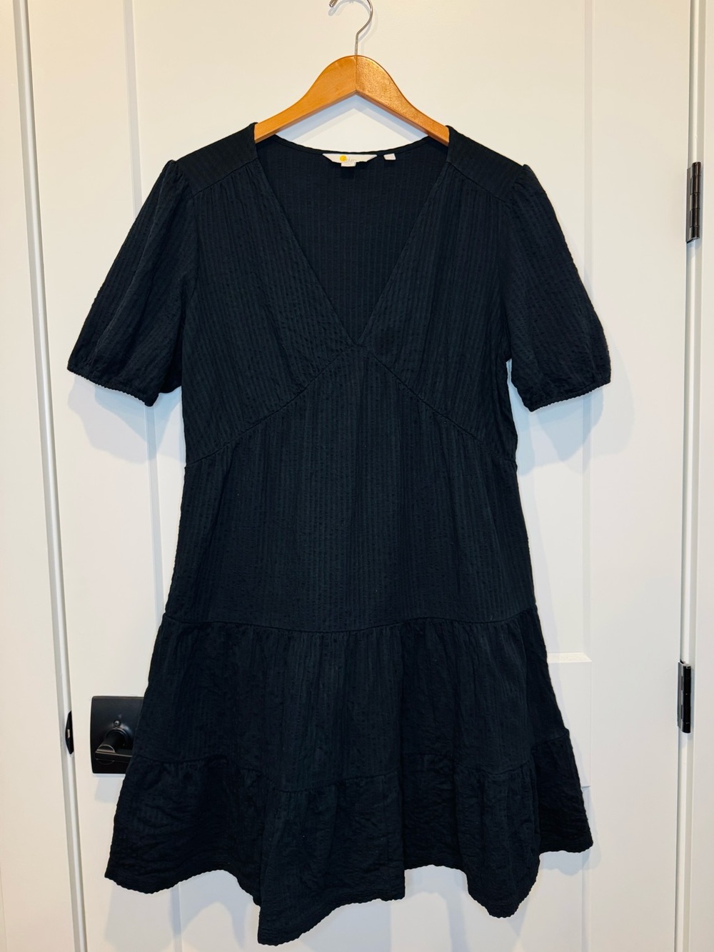 Boden Tiered Mini Dress Textured Black V-Neck Short Sleeve